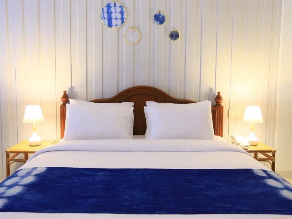Baan Iyara Hotel Nan Buitenkant foto
