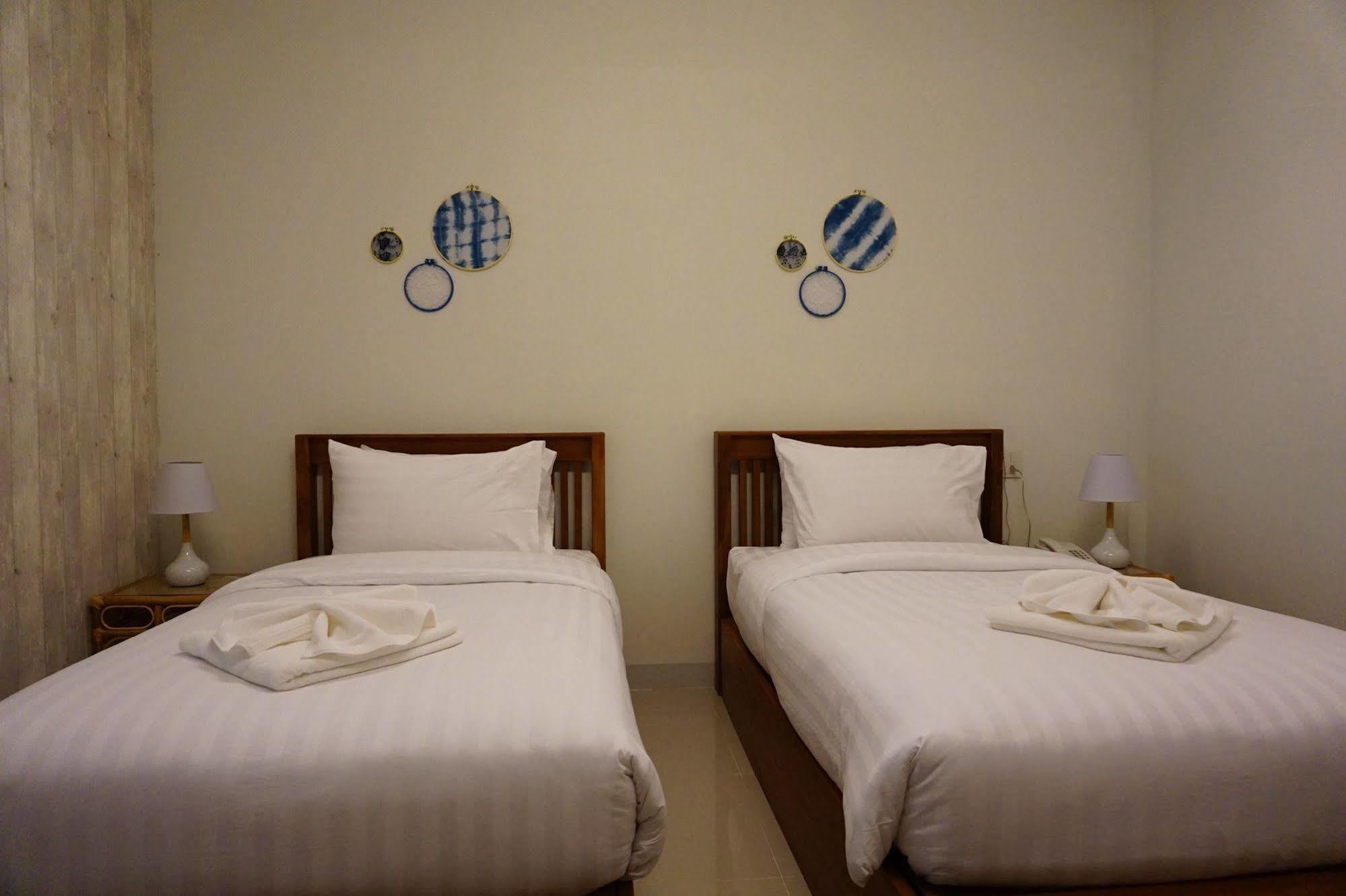 Baan Iyara Hotel Nan Buitenkant foto