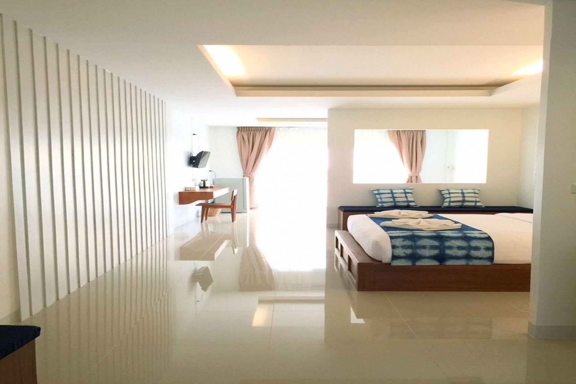 Baan Iyara Hotel Nan Buitenkant foto