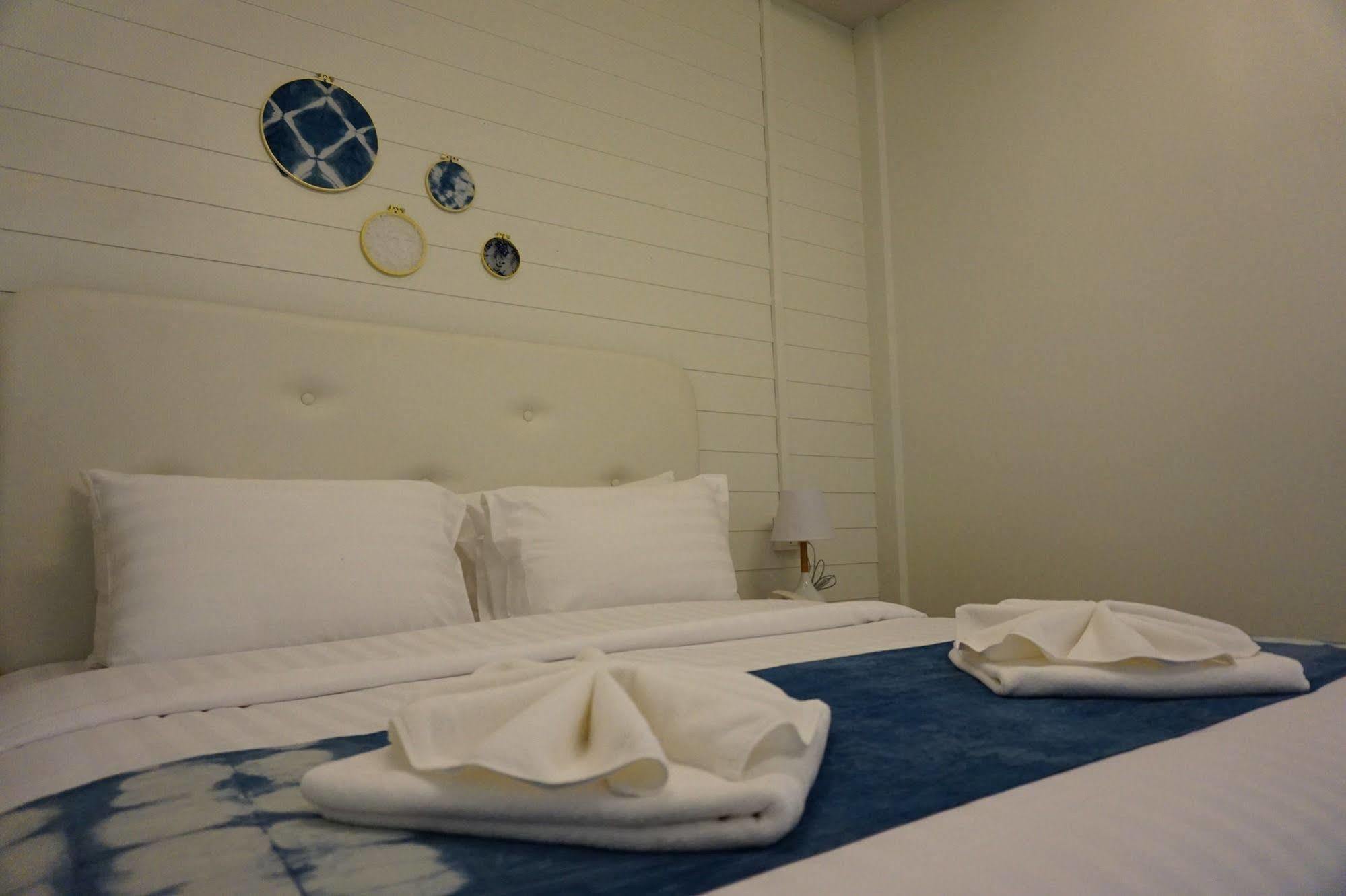 Baan Iyara Hotel Nan Buitenkant foto