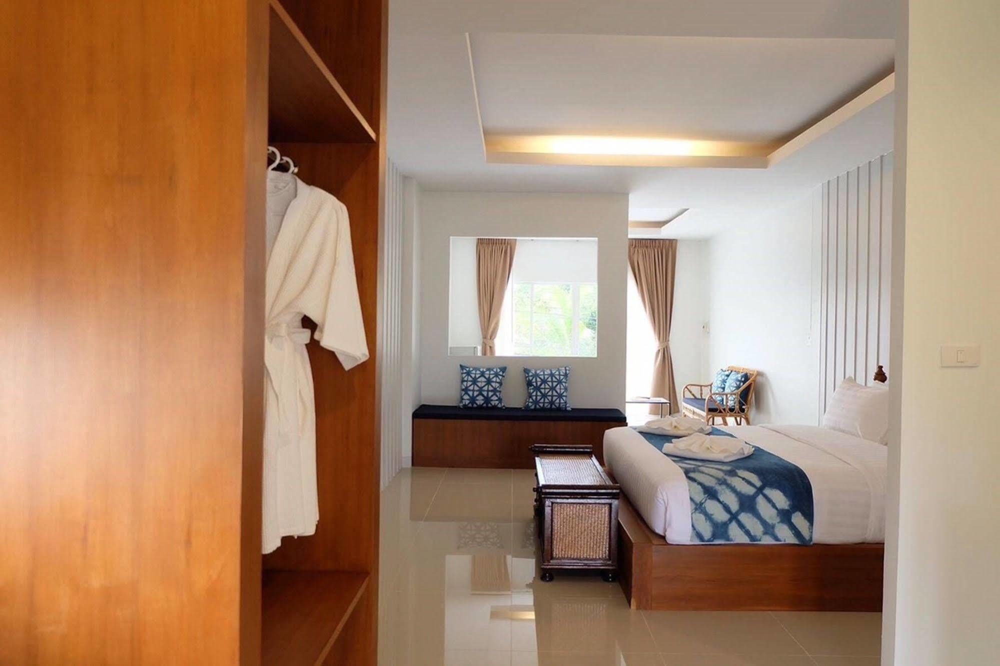 Baan Iyara Hotel Nan Buitenkant foto