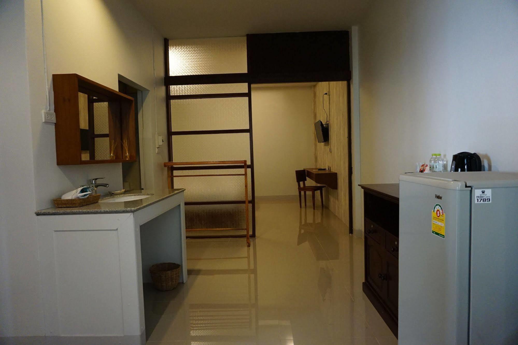 Baan Iyara Hotel Nan Buitenkant foto