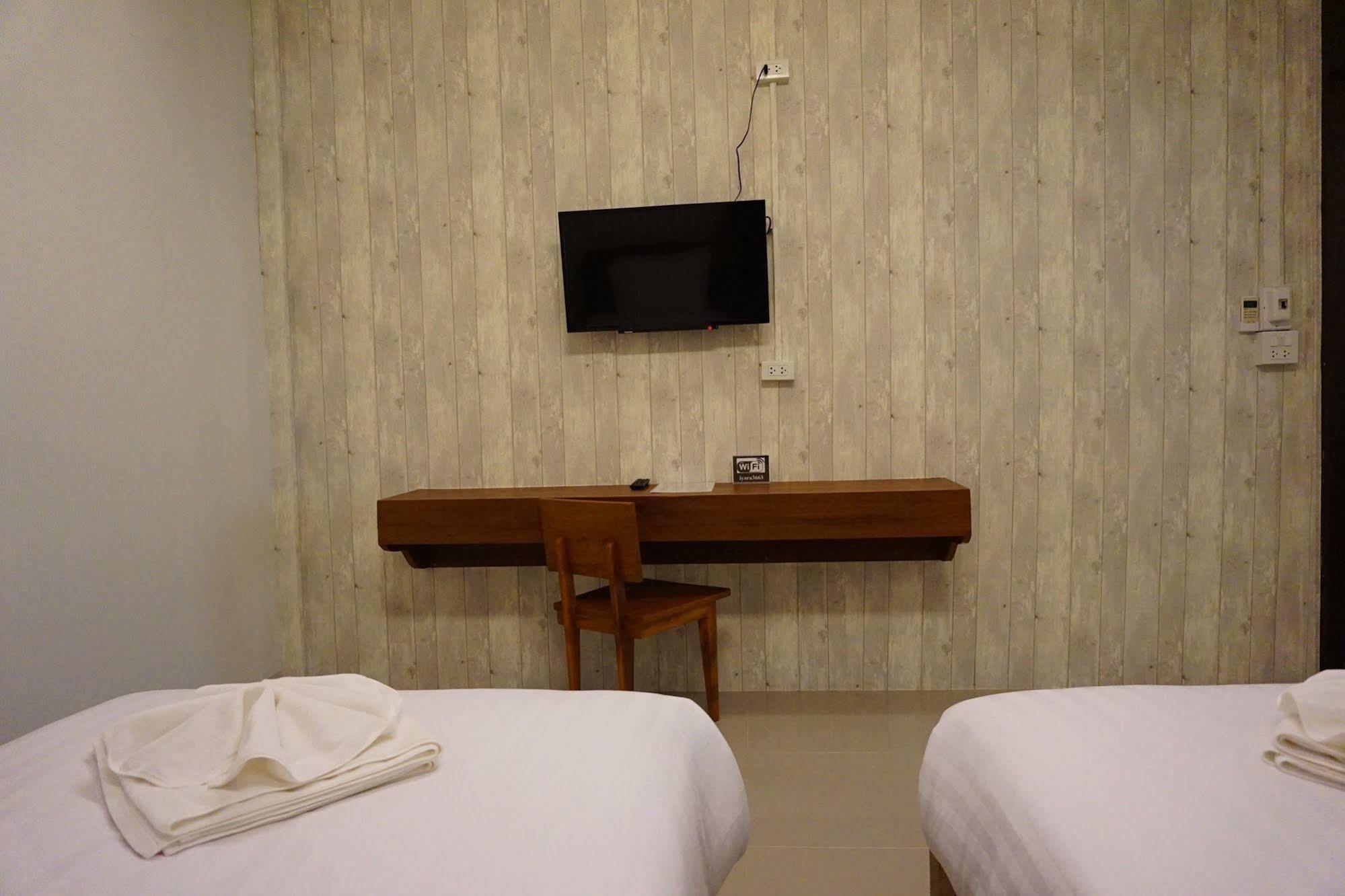 Baan Iyara Hotel Nan Buitenkant foto