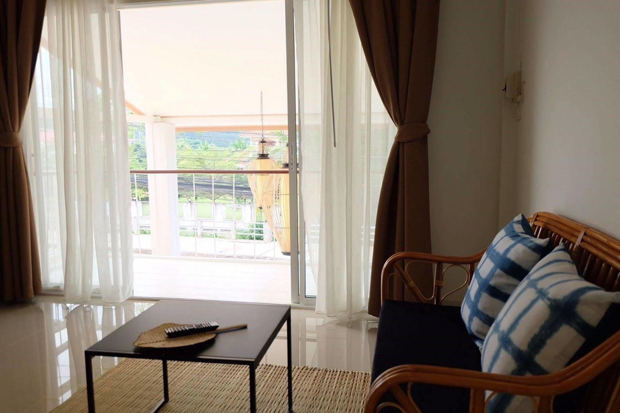 Baan Iyara Hotel Nan Buitenkant foto
